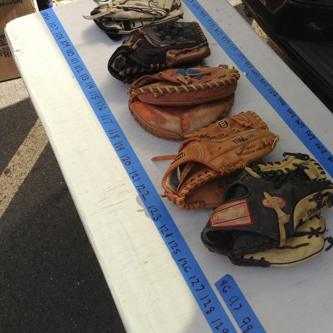 lot of 5 vintage leather gloves (1 of 1)