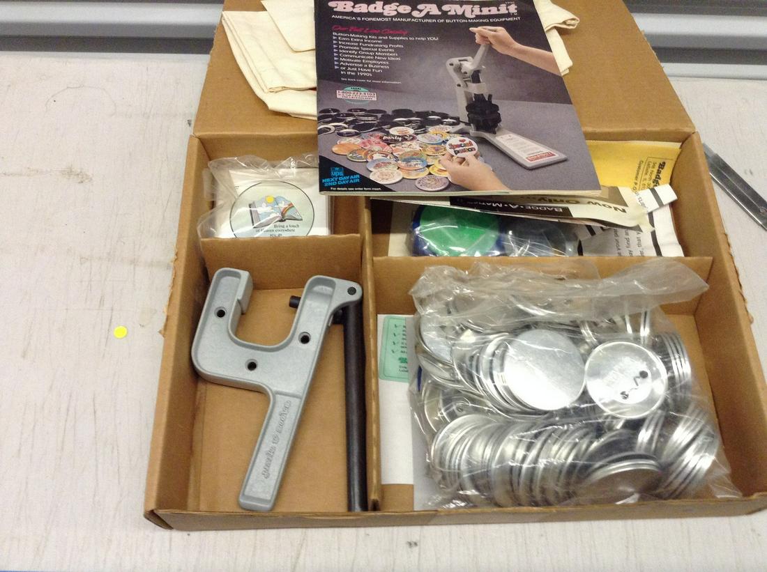 badge a minit new in the box: badge a minit new in the box