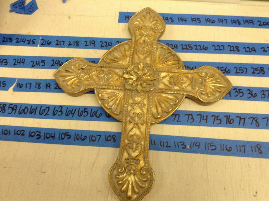 wooden wall hanging cross 19x16 (1 of 1)