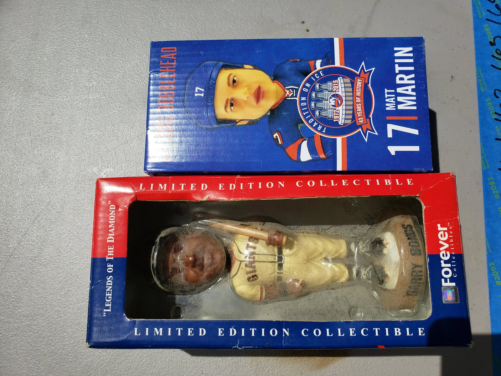 Barry Bonds & Matt Martin bobblehead: Barry Bonds & Matt Martin bobblehead