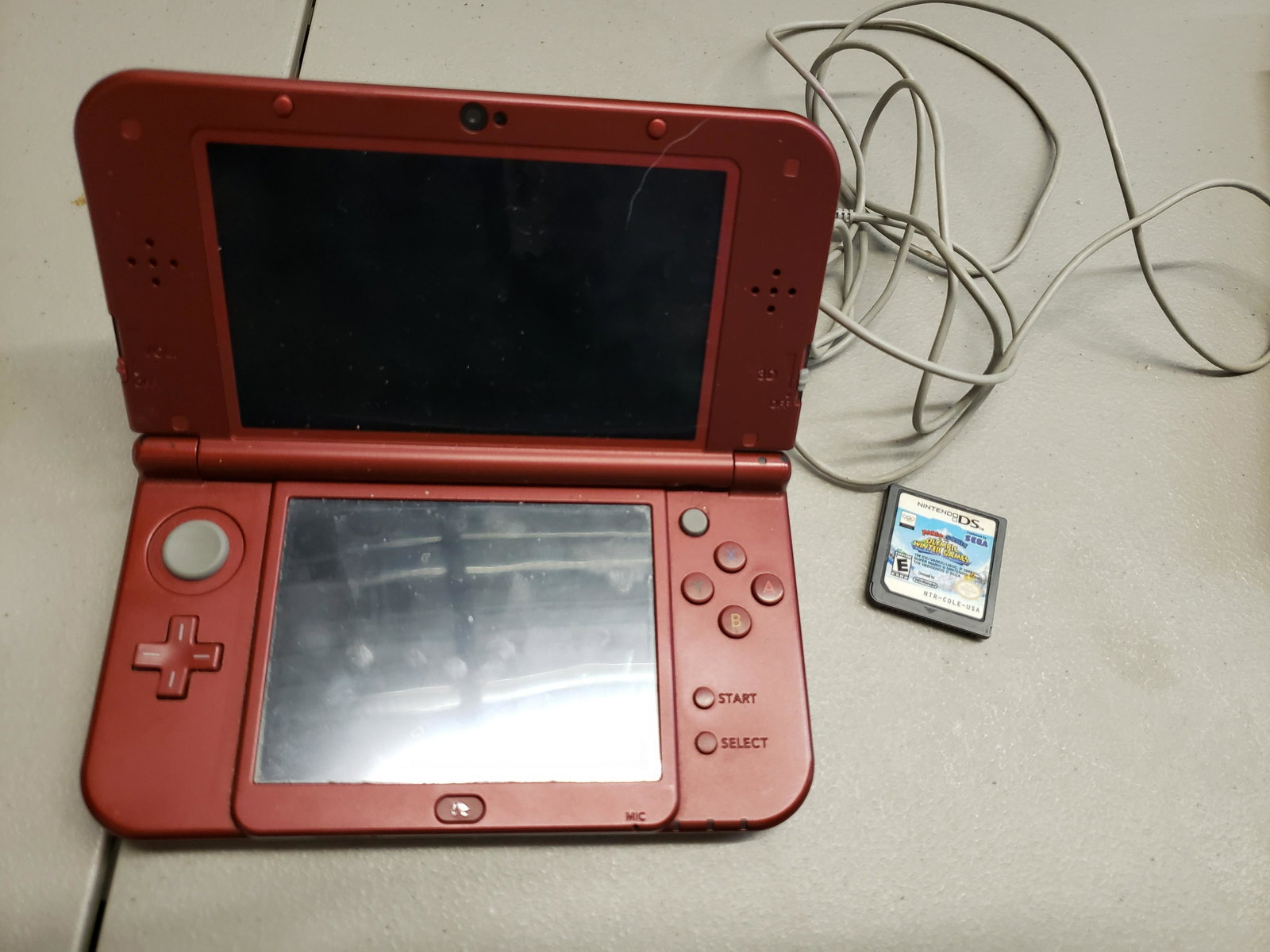 Red Nintendo DS XL w/Mario game: Red Nintendo DS XL w/Mario game - untested