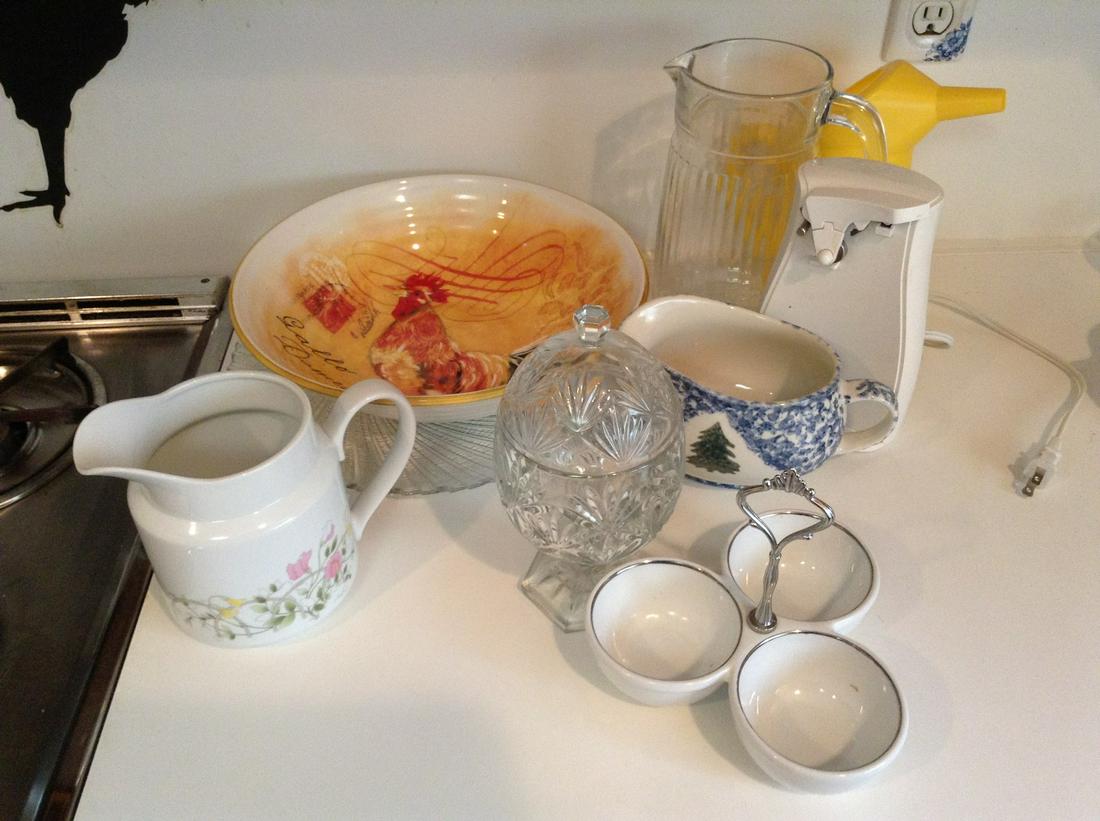 roaster, spaghetti bowl, small appliances and more (1 of 1)