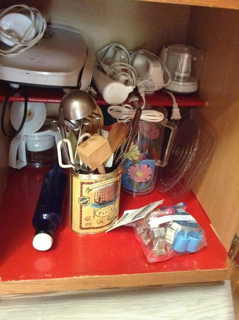 large amount of small appliances and more (1 of 1)