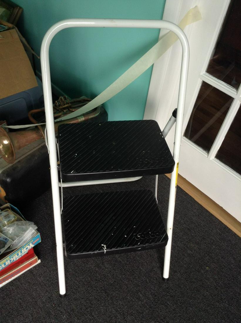 step stool: step stool