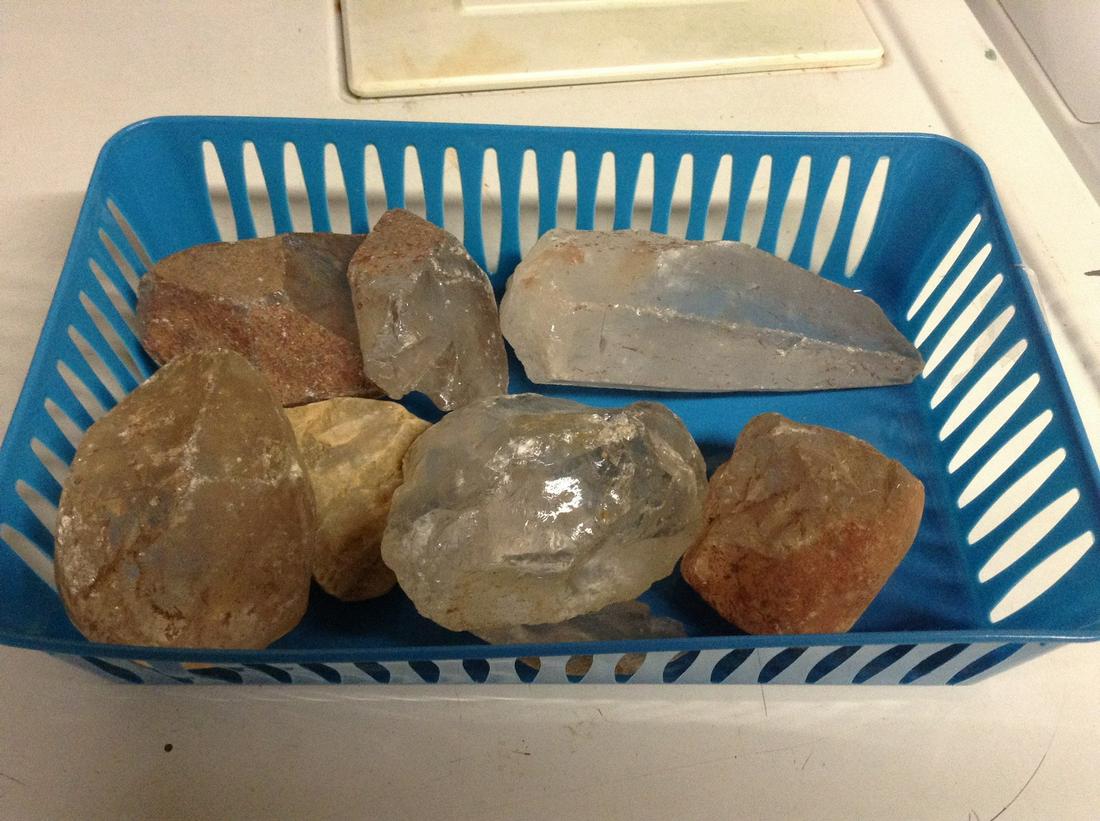 container of minerals and stone: container of minerals and stone