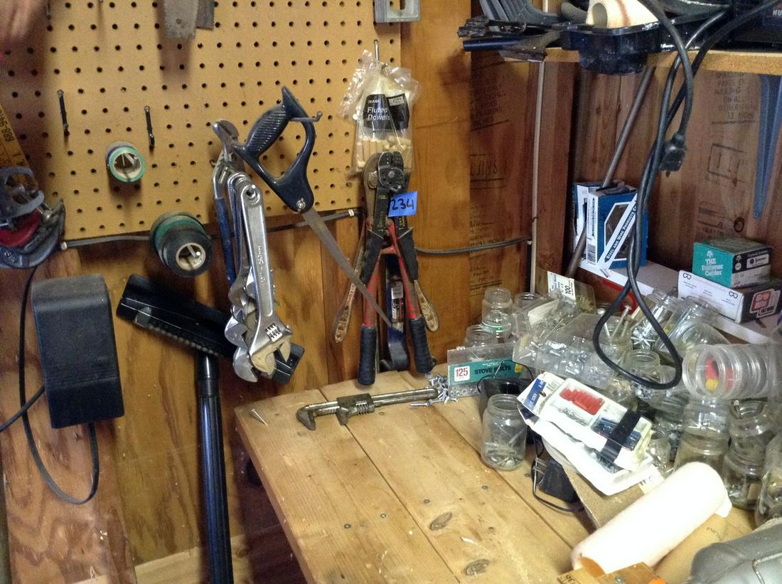 pliers, adjustable wrenches and bolt cutters (1 of 1)