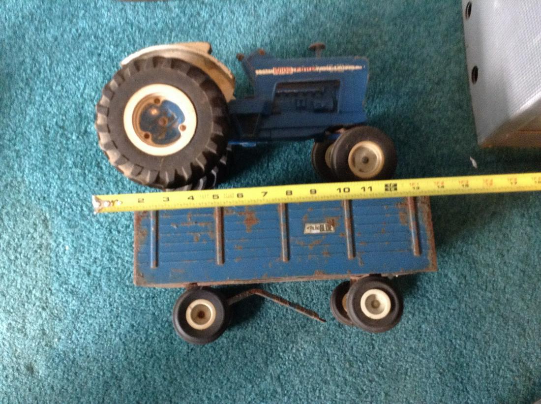large diecast farm tracker and hay wagon: large diecast farm tracker and hay wagon