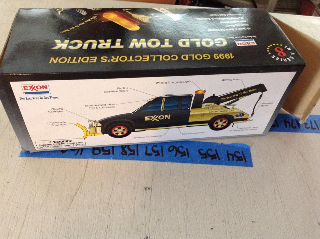 Exxon gold tow truck 1999: Exxon gold tow truck 1999