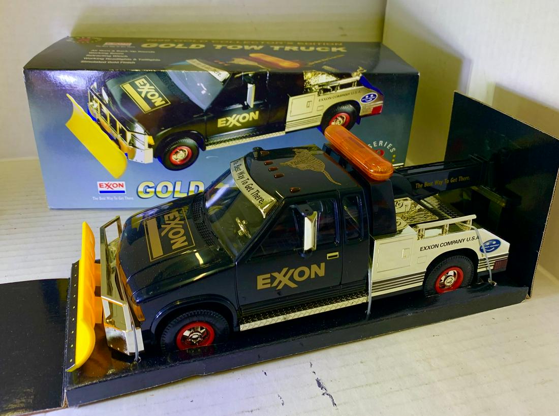 Exxson Gold Tow Truck, 1999 Collectors Edition: Exxon Gold Tow Truck