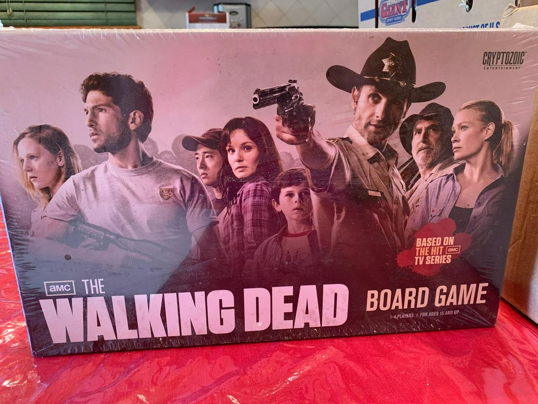 AMC - The Walking Dead: Board Game-Brand New in Box