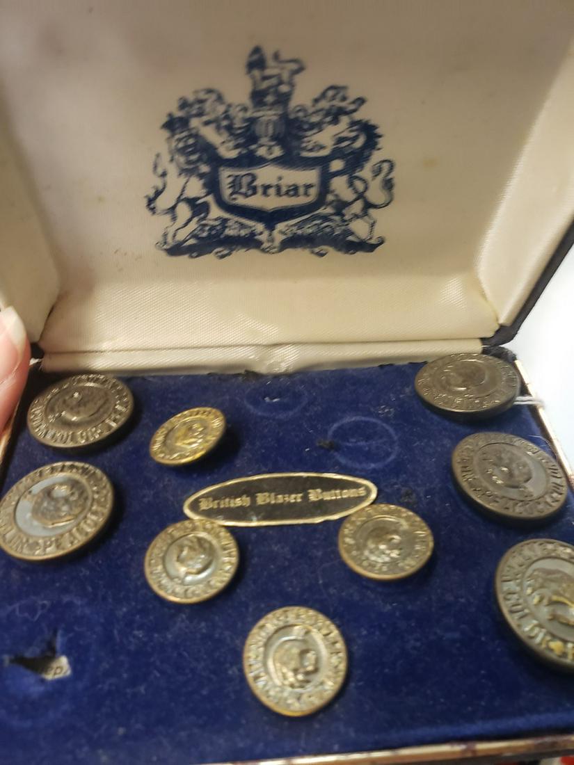 Vintage British Briar buttons: Vintage British Briar buttons
