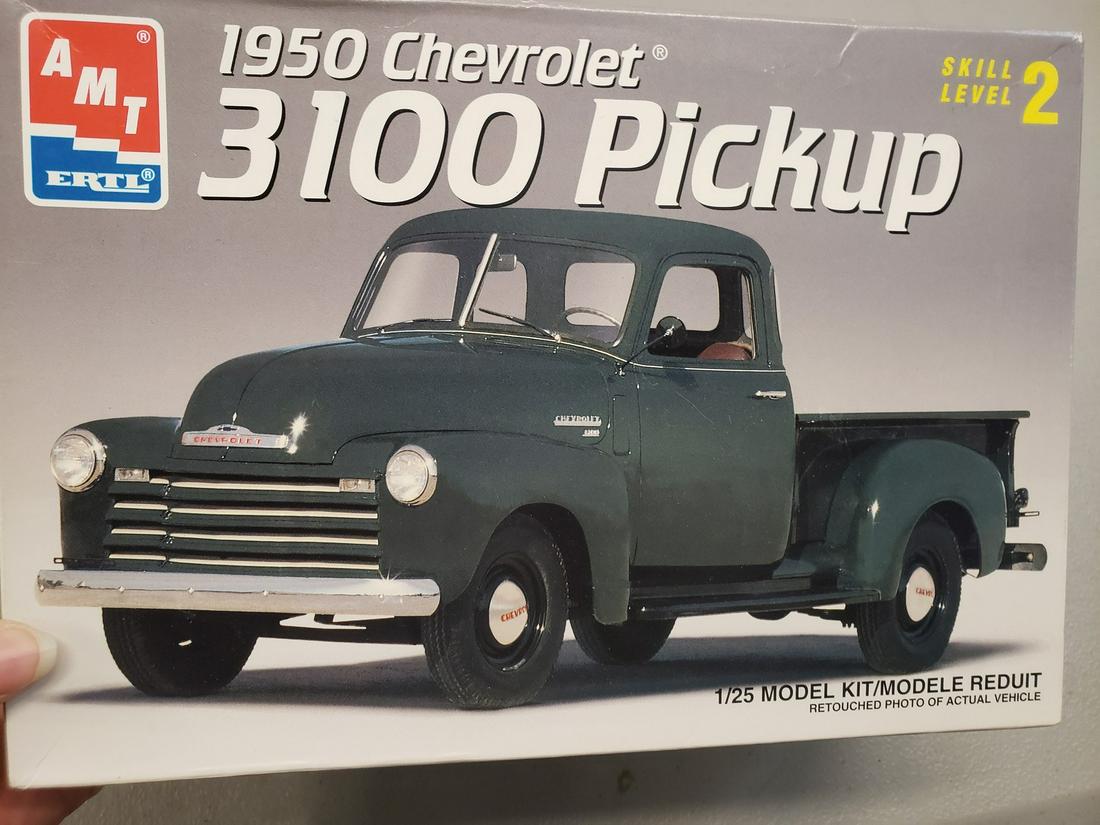 AMT ERTL 1950 Chevrolet 3100 Pickup 1/25 model kit: AMT ERTL 1950 Chevrolet 3100 Pickup 1/25 model kit
