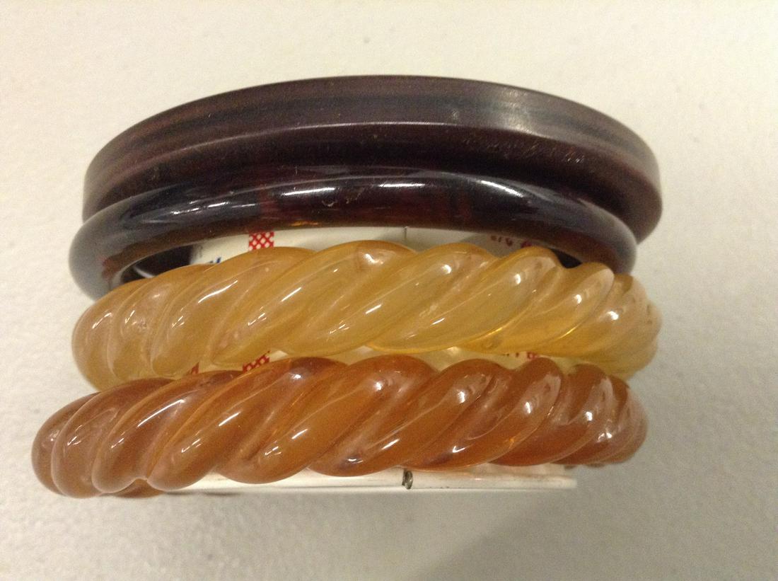 lot of four vintage bakelite bracelets various sizes (1 of 1)