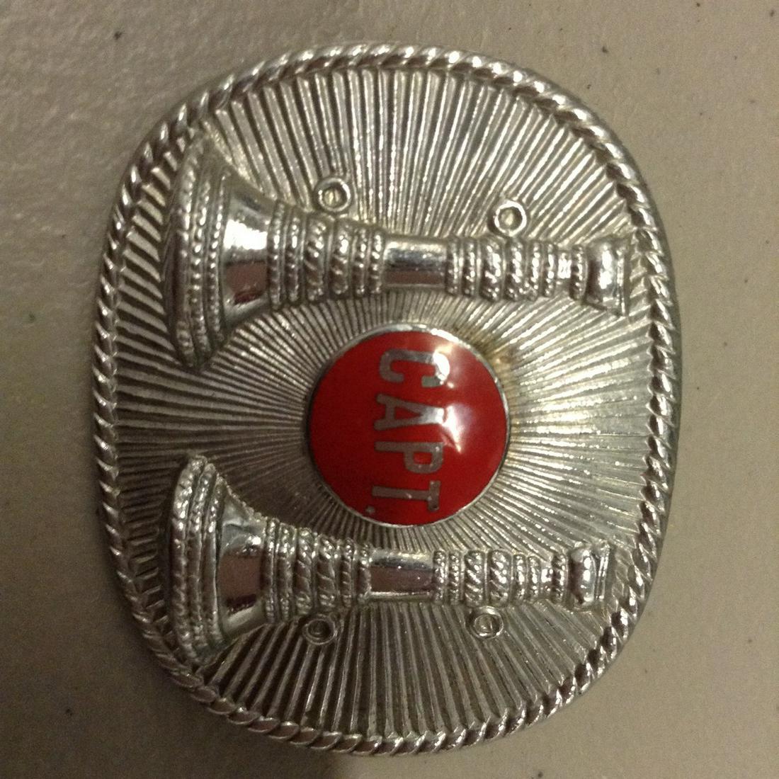 fireman hat captain badge (1 of 1)