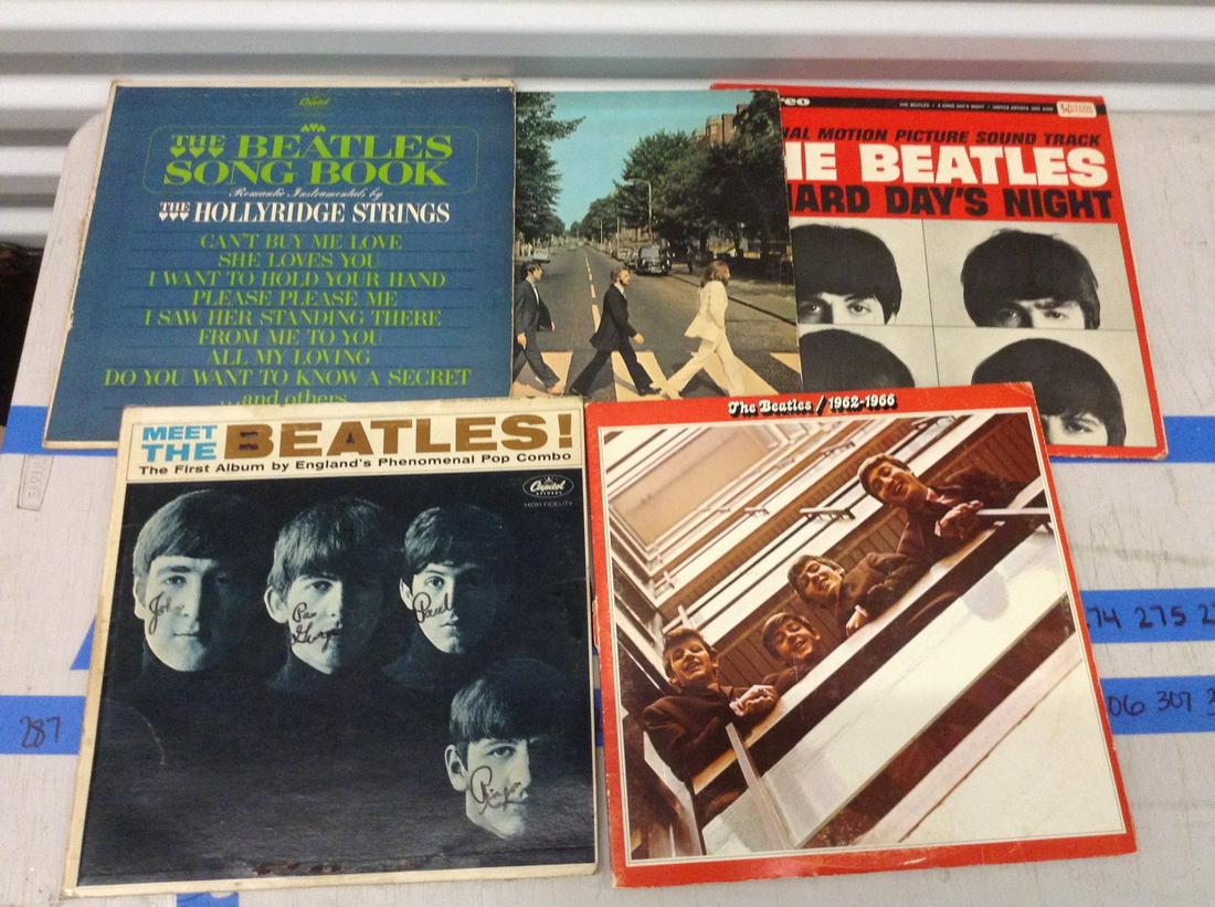 lot of 5 vintage beatles albums (1 of 1)