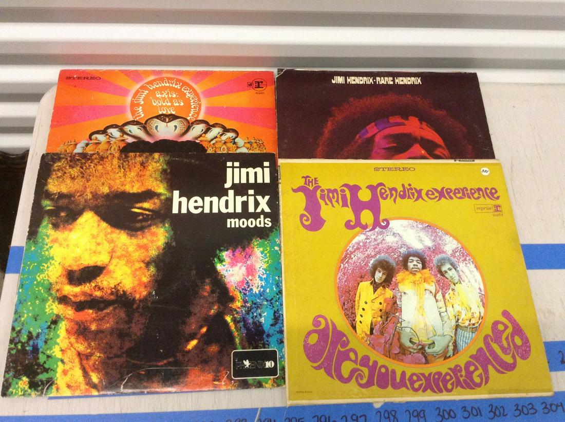 lot of 4 Jimi hendrix LPs: lot of 4 Jimi hendrix LPs