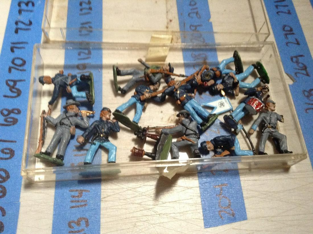 large lot of confederate and union lead soldiers: large lot of confederate and union lead soldiers