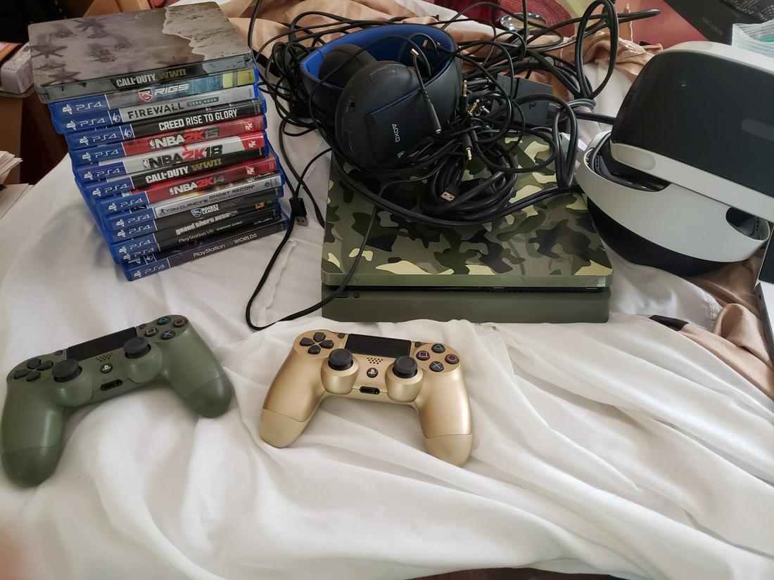 Huge PS4 gaming lot - includes console, cords, hdmi, (1 of 1)