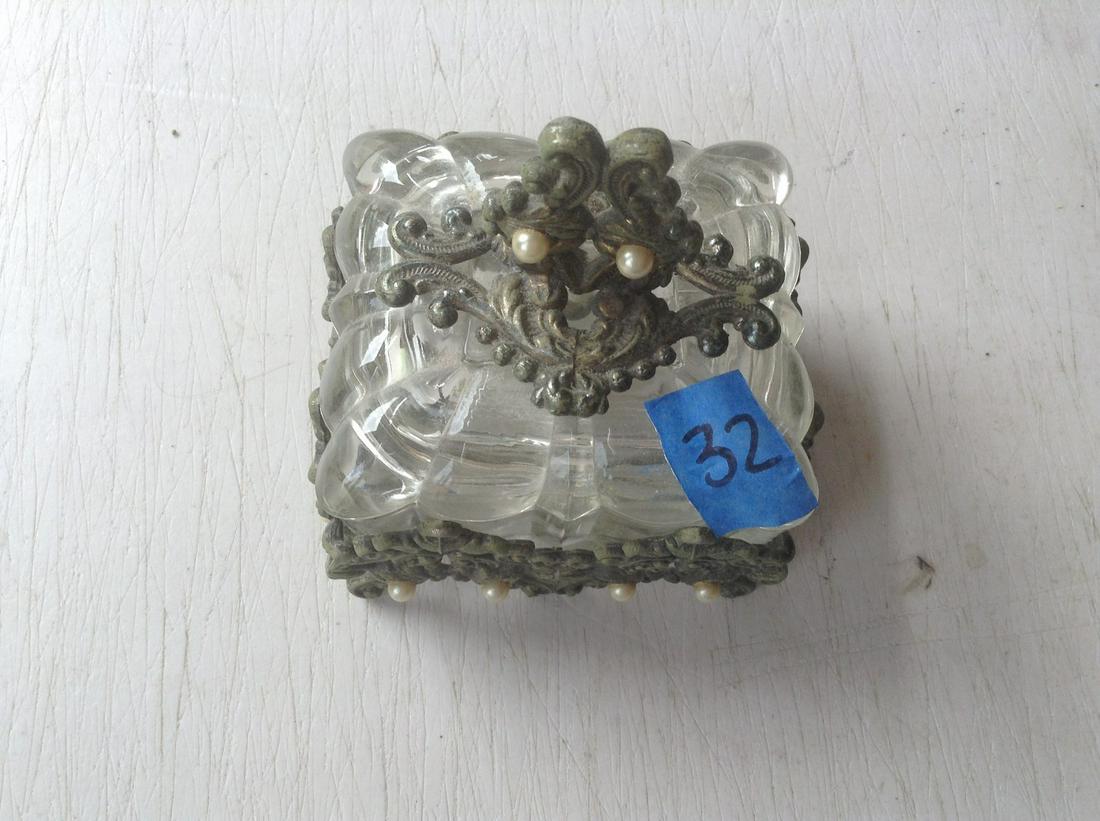 pearl inlaid trinket box 4x5: pearl inlaid trinket box 4x5