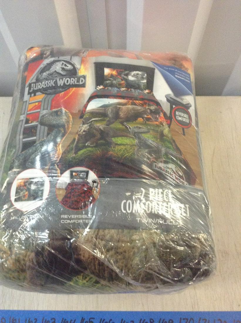 jurassic world 2 pc comforter set twin or full: jurassic world 2 pc comforter set twin or full