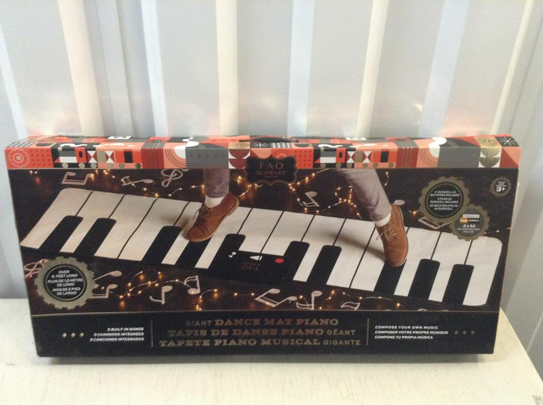 FAO Schwarz floor dance mat piano: FAO Schwarz floor dance mat piano