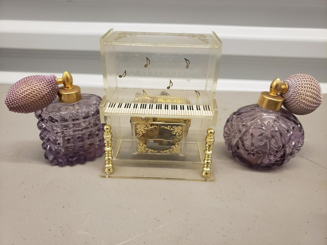 set of vintage perfume bottles and piano: set of vintage perfume bottles and piano