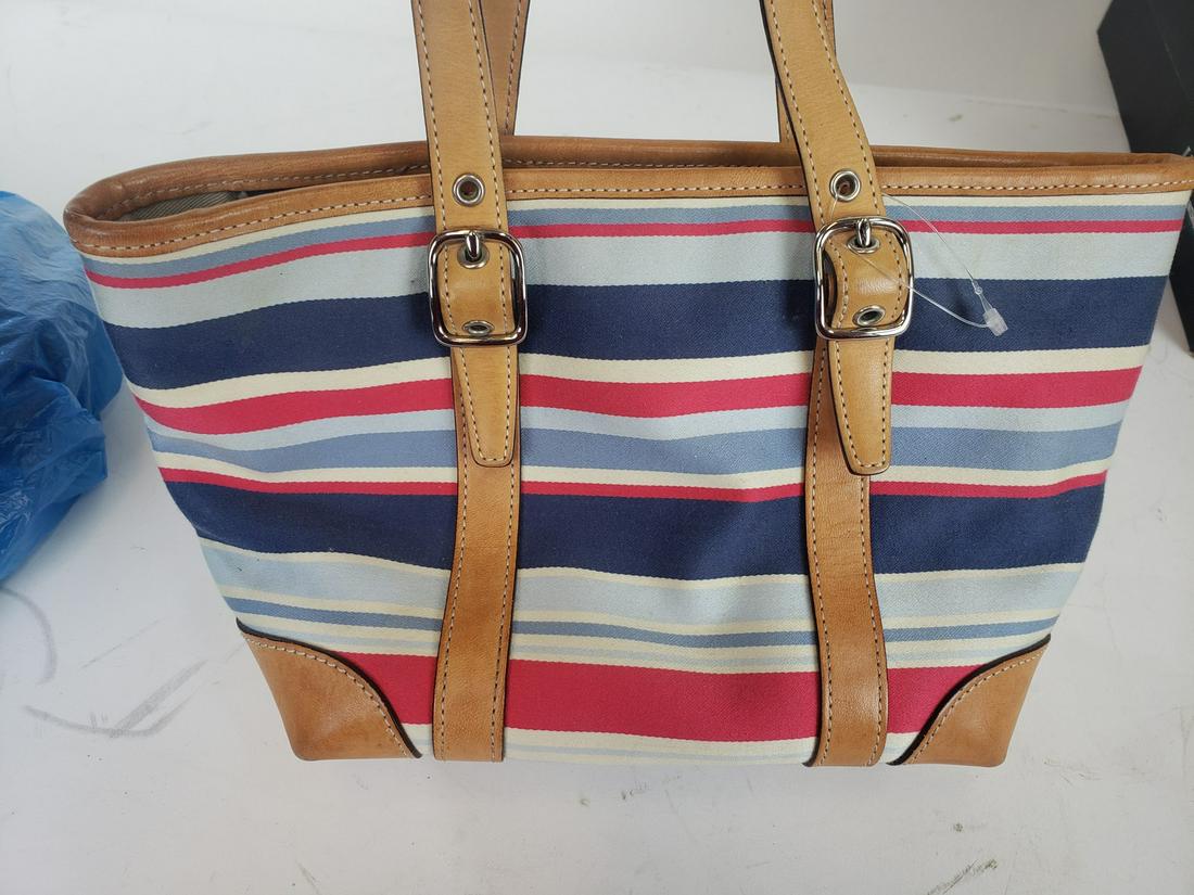 Coach purse: Coach purse