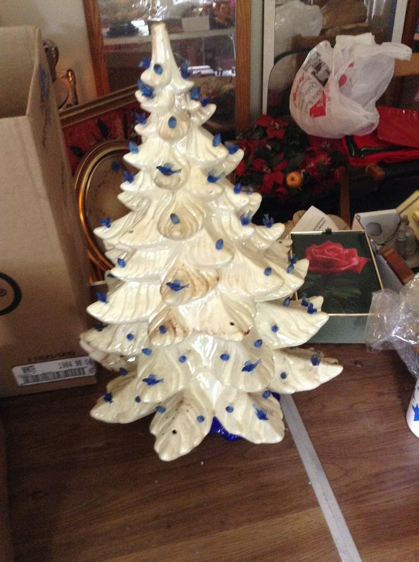 1950s ceramic light up christmas tree 24" tall (1 of 1)