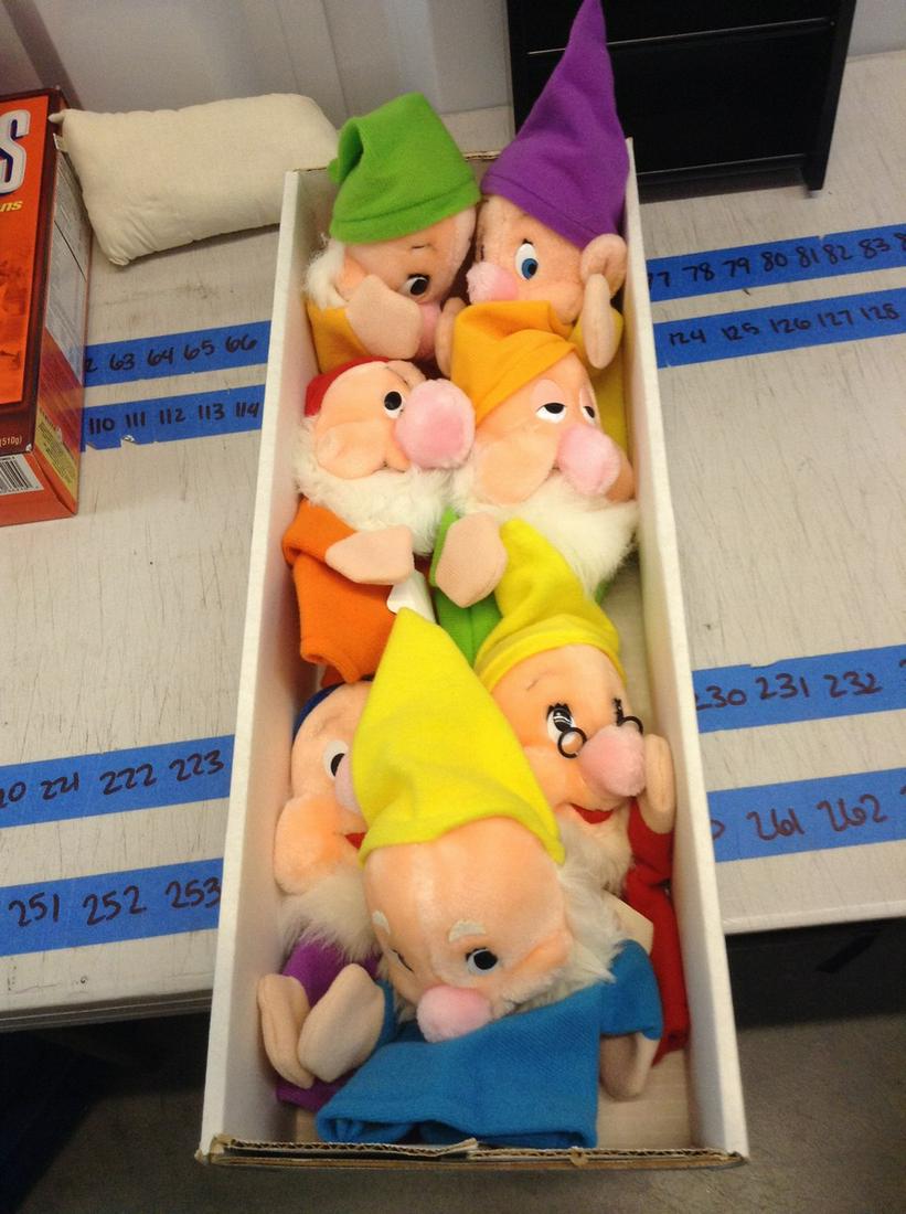 complete set of disney seven dwarfs hand puppets (1 of 1)
