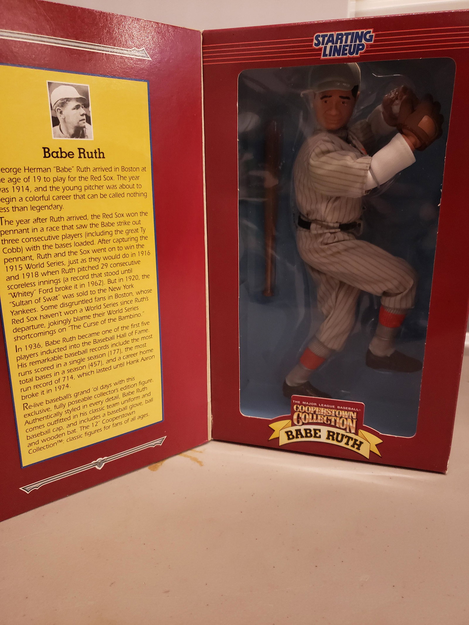 Babe Ruth Cooperstown Collection Starting linup figure: Babe Ruth Cooperstown Collection Starting linup figure - Boston Red Sox