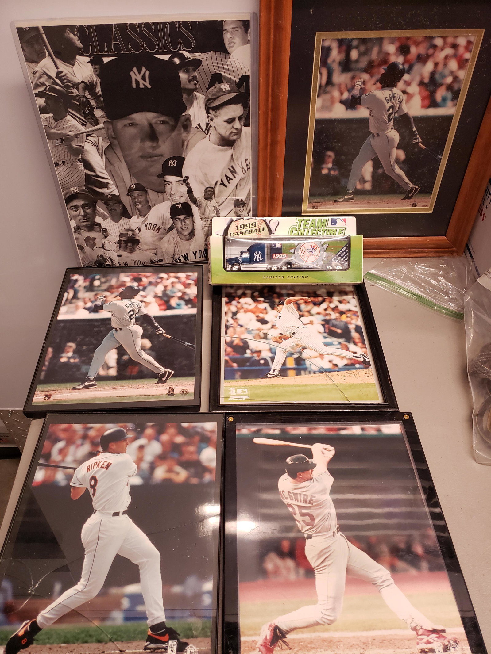 Lot of official MLB pictures: Lot of official MLB pictures - two frames have cracks as seen in picture