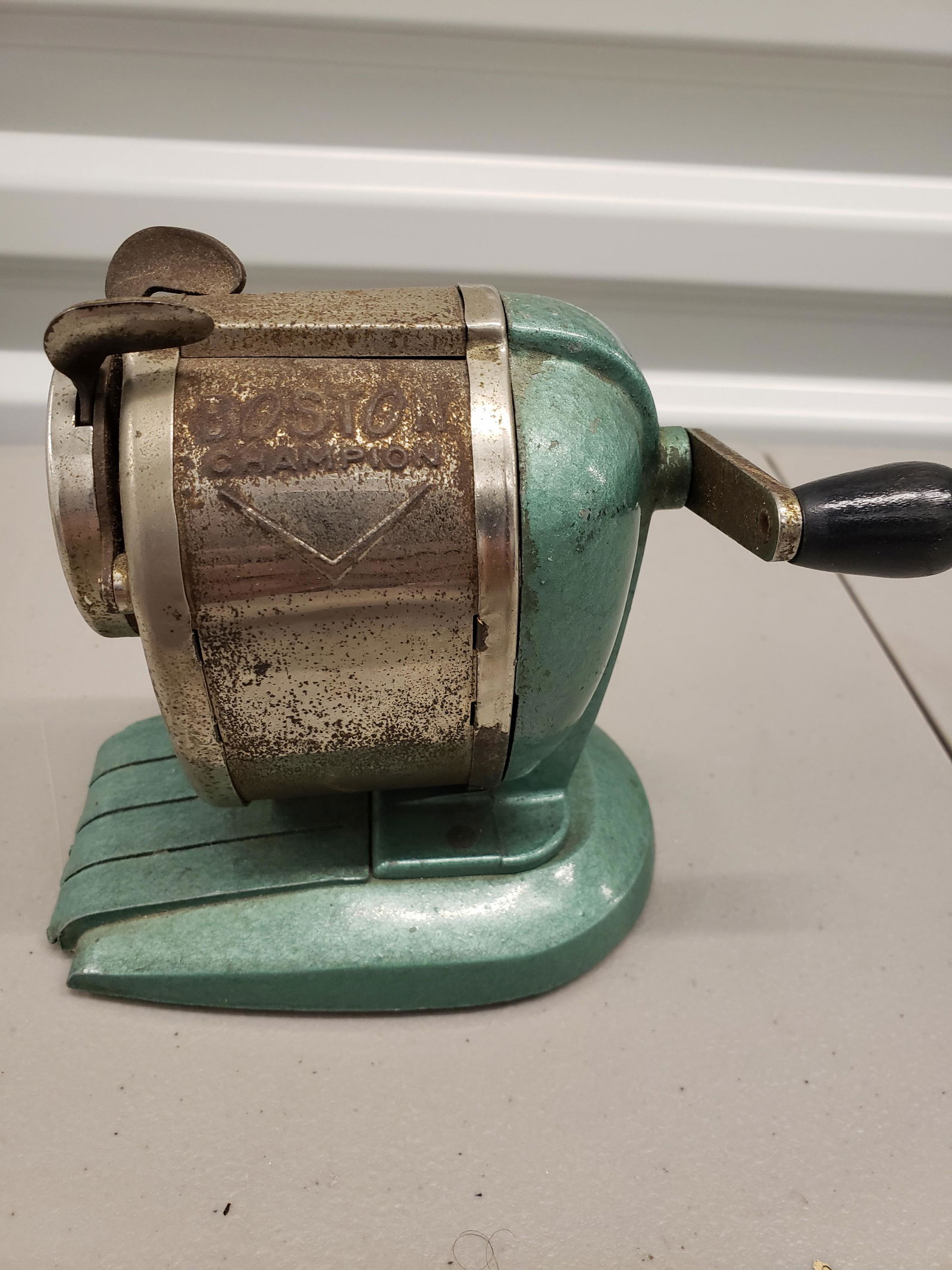 Vintage Boston Champion pencil sharpener (1 of 1)