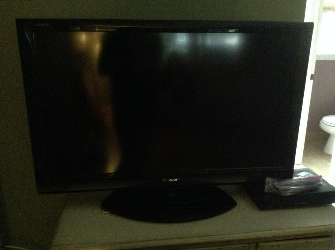 SHARP Flat Screen TV (1 of 1)