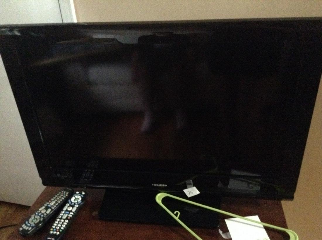 TOSHIBA Flat Screen TV (1 of 1)
