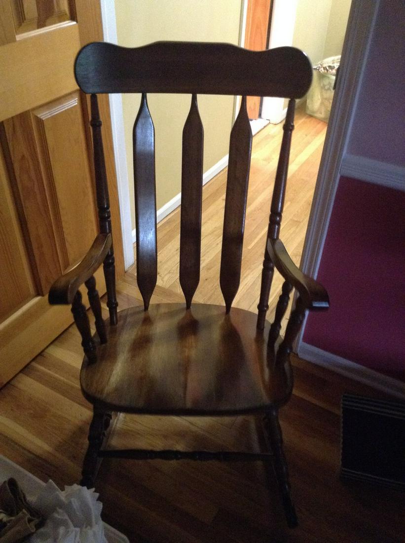 Wooden Rocking Chair: Wooden Rocking Chair