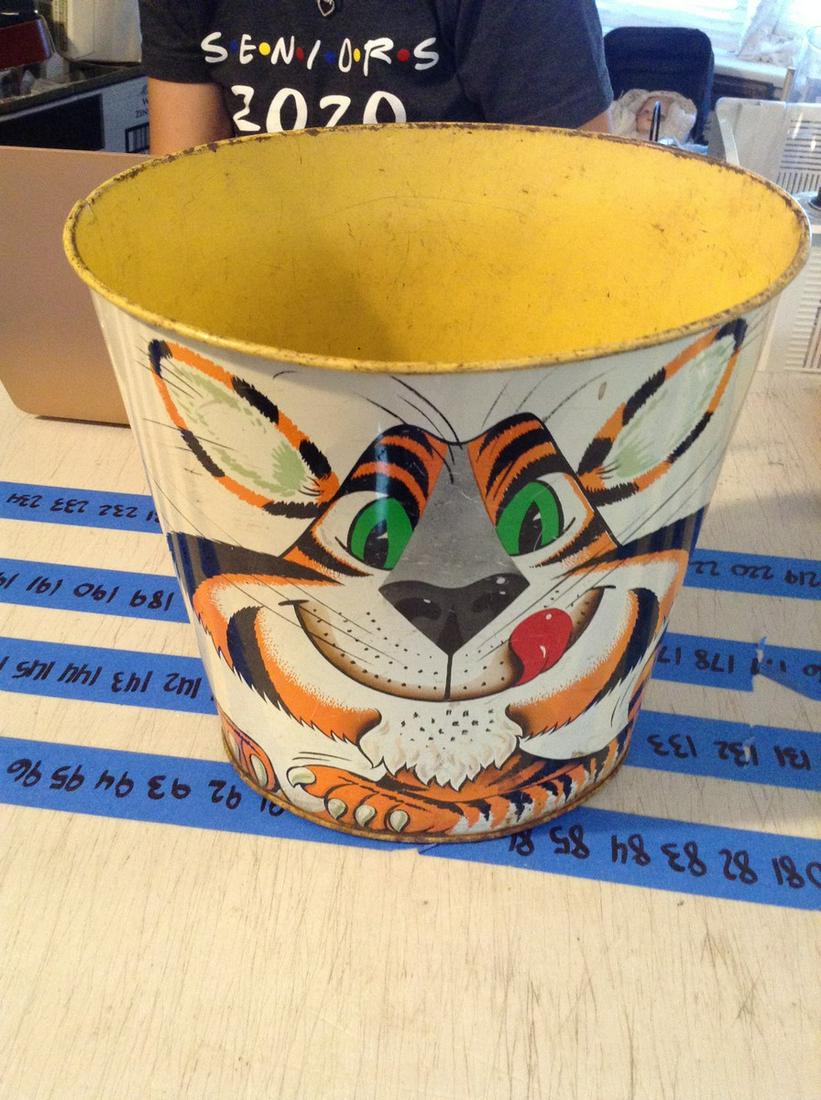 exxon esso tiger bedroom garbage can (1 of 1)