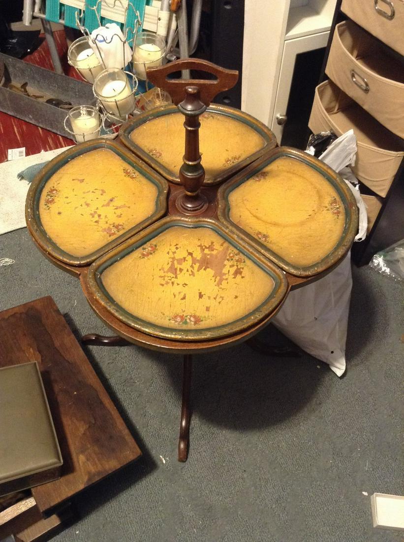 lunch in table with leather trays: lunch in table with leather trays