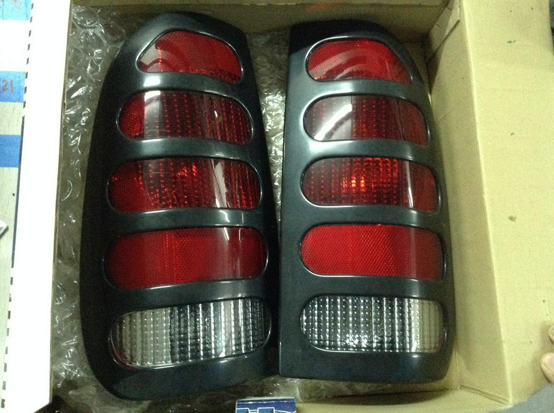 Ford Pickup Tail Light Lenses (1 of 1)