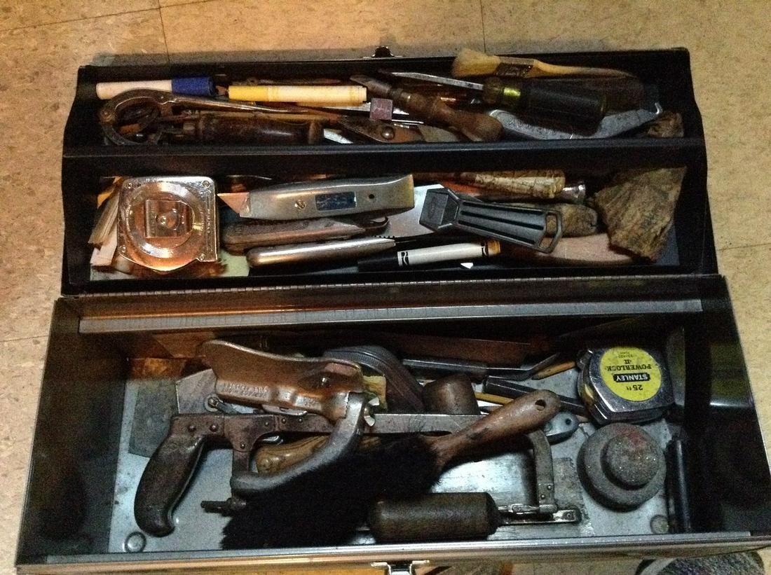large tool box loaded with vintage tools: large tool box loaded with vintage tools