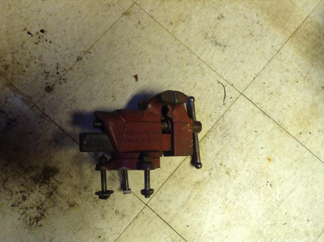 cleveland bench vise: cleveland bench vise