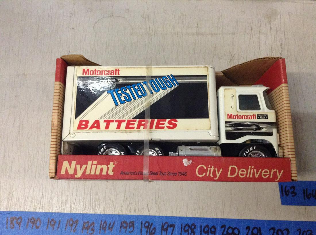 Nylint city delivery steel truck new in package (1 of 1)