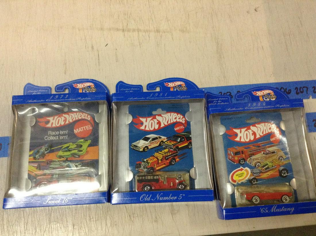 lot of hot wheels new in box 30th Anniversary: lot of hot wheels new in box 30th Anniversary