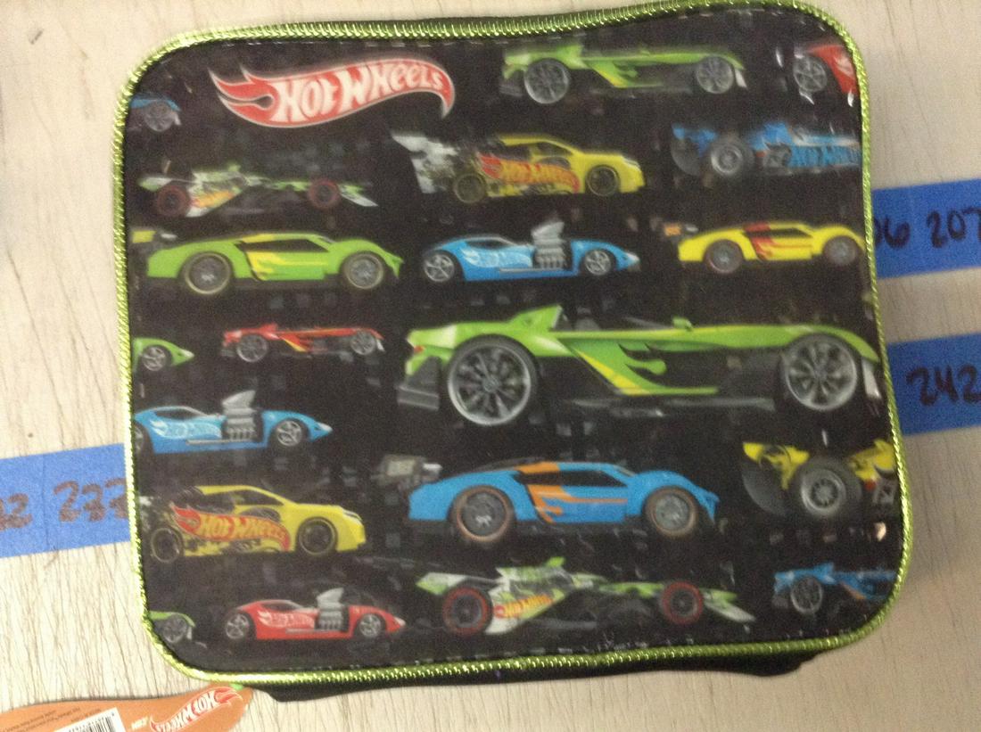 new hot wheels lunch box (1 of 1)