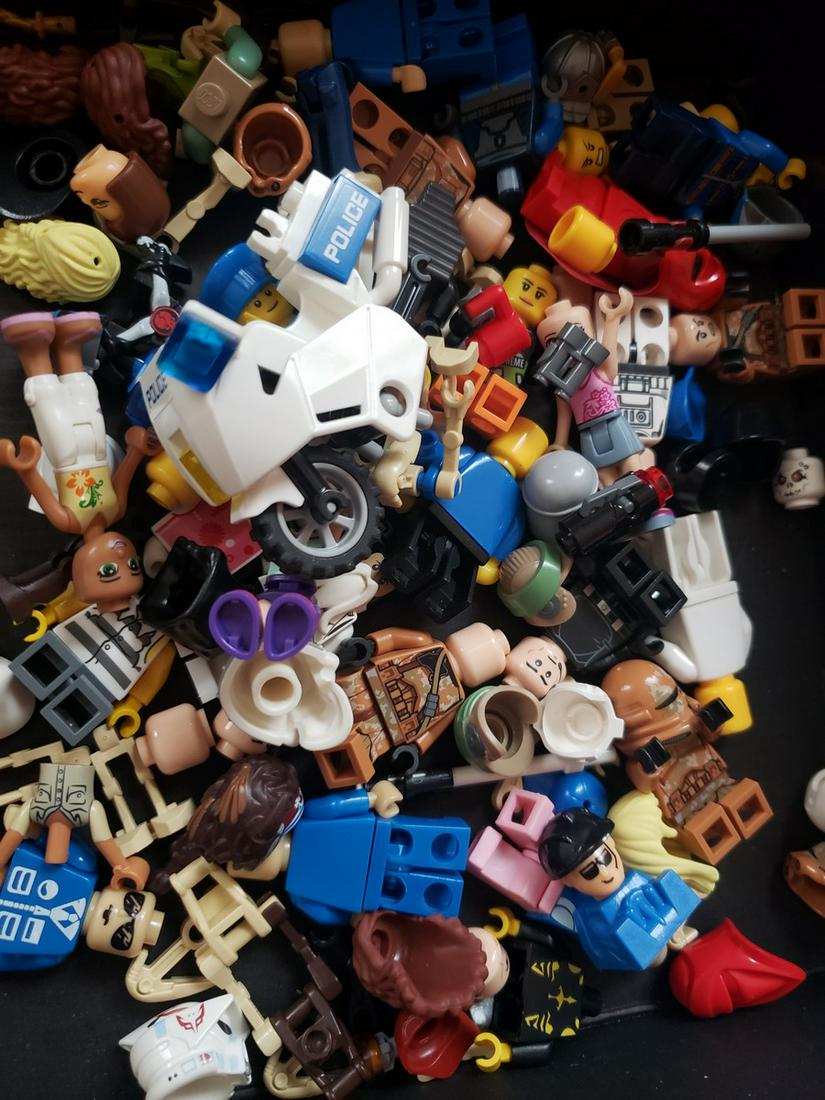 Lot of lego people pieces: Lot of lego people pieces
