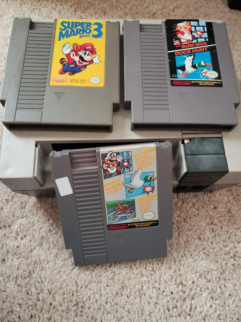 Original Nintendo with three games - untested. Front (1 of 1)