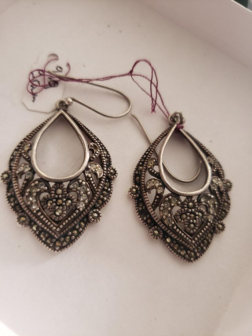 Pair of beautiful Sterling silver earrings (1 of 1)