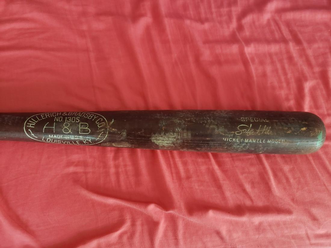 Hillerich & Bransby Co Special Mickey Mantle bat (1 of 1)