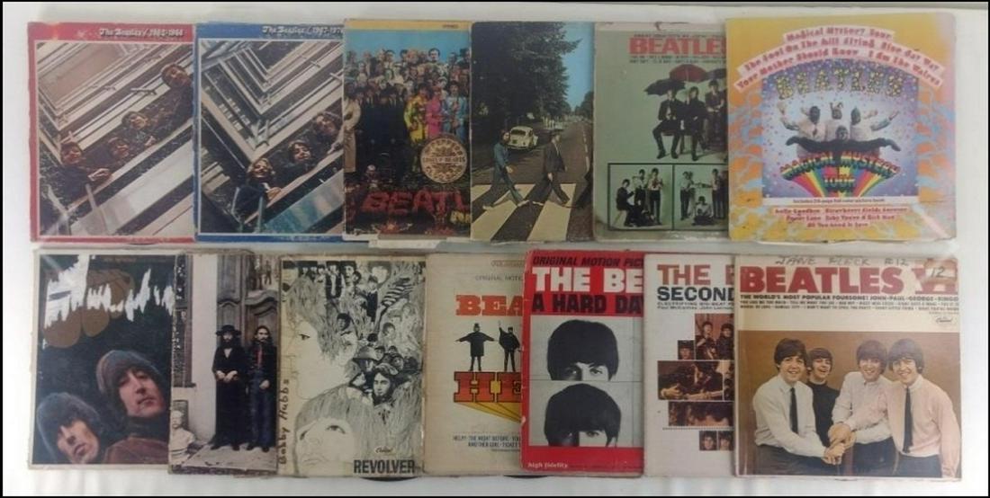 14 piece vintage Beatles Record Album lot (1 of 1)