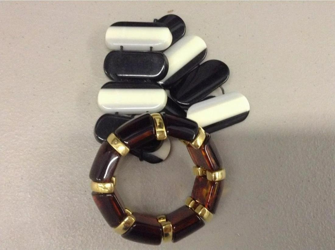 Two very early bakelite bracelets (1 of 1)