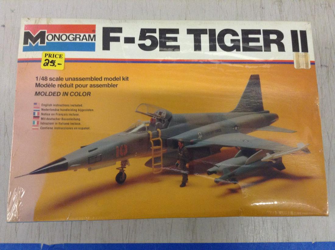 Monogram F-5E Tiger II Sealed: Monogram F-5E Tiger II Sealed